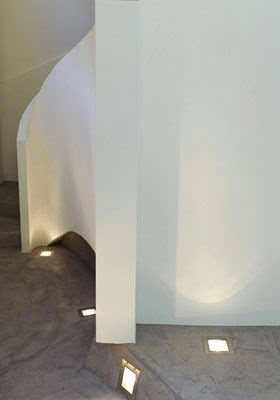 Privè Entrance Detail